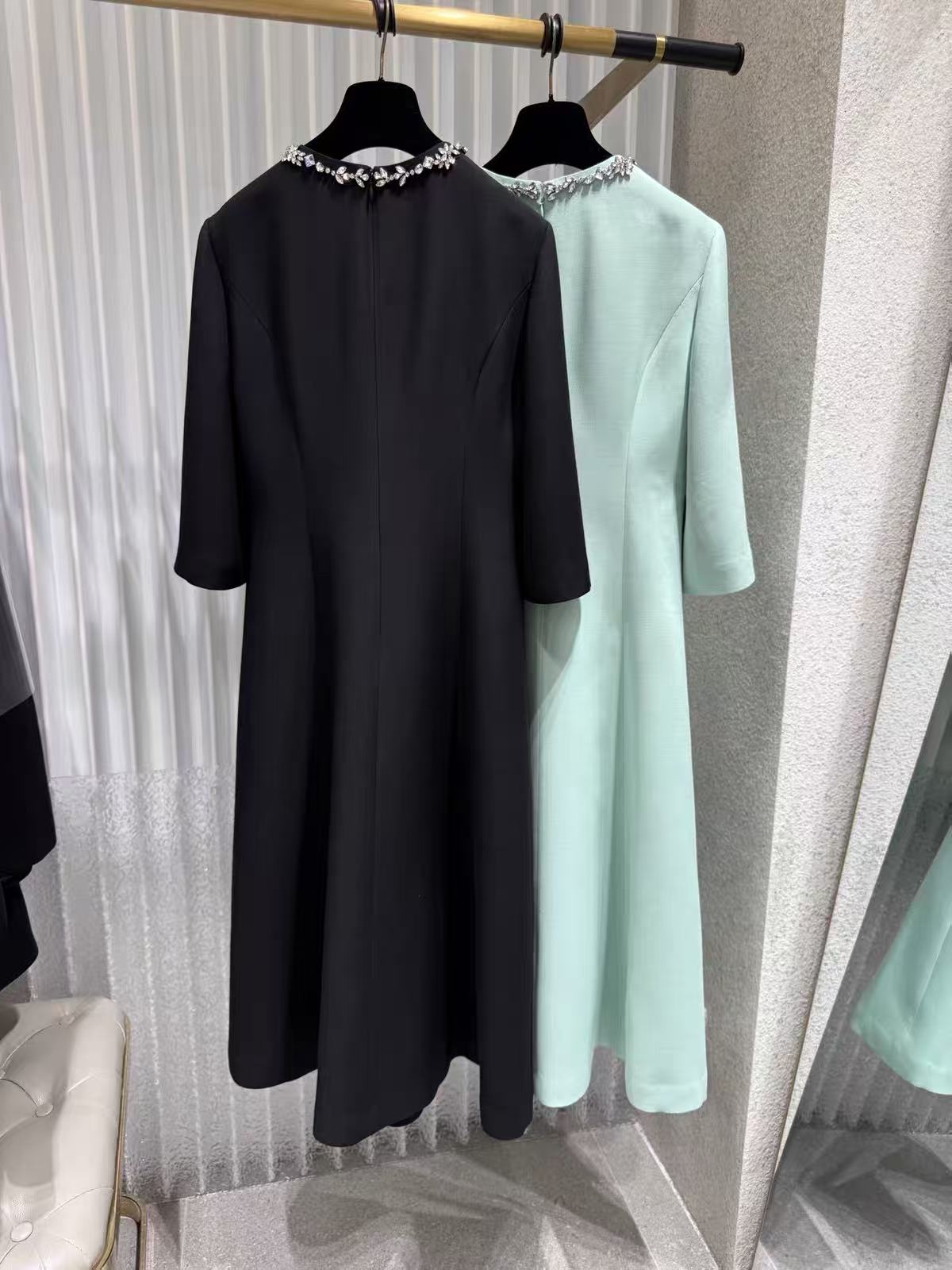 Premium İpek Yün Nane Yeşili K - Midi Dress incelemesi ve fiyatı
